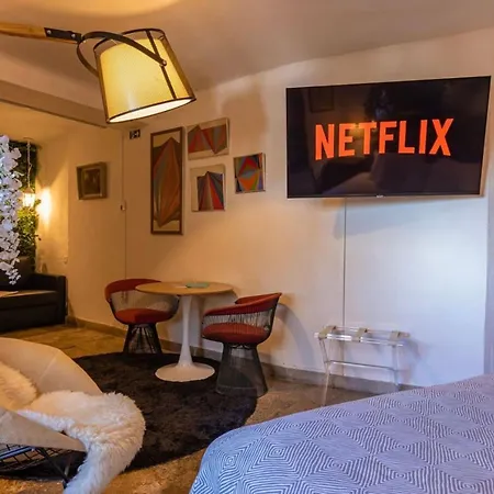 Center Huge With Movie Projector And Hottub * Sintra
